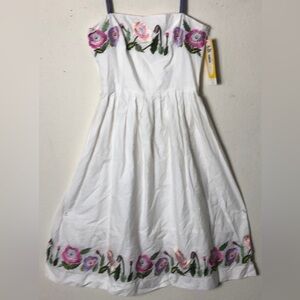 Vintage Clues collection embroidered sleeveless dress 6 NWT